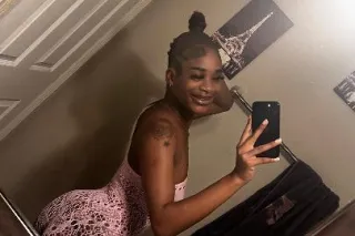 BEST SQUIRTER PUSSY NEAR YOU 💰💰$ IF YOU CHEAP/BROKE -‼SCROLL PLEASE THIS AD‼•NO Negotiating NO LOWBALLERS ⬇⬇ SOFT SEX SYMBOL 💋TRAVELER , HUNNI IM HOMEEEE 💦🫦🍑‼NO DEPOSIT NO PUSSY ‼ carplay, incall , outcall 👅💦1$ deposi - Image 1