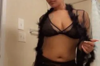 LAST DAY✨BUSTY DANIELLA AMOUR😘... - Image 4