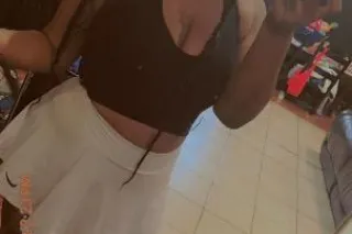 red red red everything red - Image 5