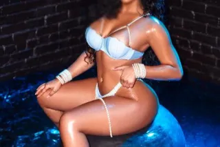 Cuban Mamasita 😈💦💦🍼 No deposit - Image 1