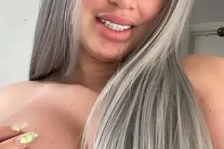 Brenda - 22 - Image 2