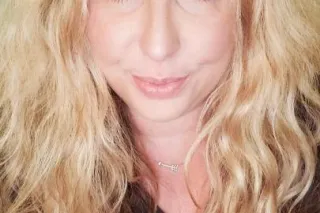 Tall Curvy Blonde • Private In... - Image 4