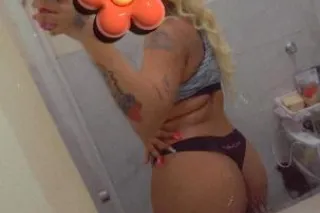 Sexy Stallion🤍😍100% Real🫱🏼‍🫲🏻Wet Ass Pussy💦💦 - Image 1