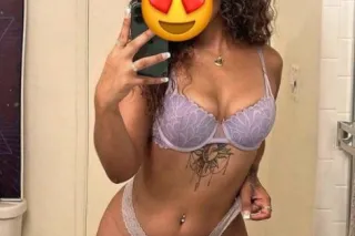 🔥💖SWEET AND UNDERSTANDING WOMA... - Image 1