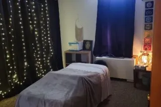 Petite With A Booty. 🍫 Massage Therapist - Image 5