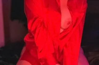 👑 Your curvy redhead Queen 👑 -... - Image 2