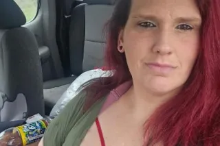 Looking a man with a big item!!!! - Image 5