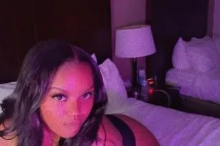 Young, sexy, melanin beauty😍💦 ... - Image 3