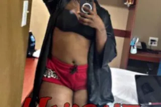 Thick Beauty I Host ✨️ Discree... - Image 2