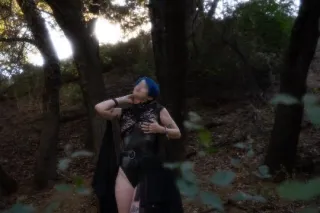 Kink Friendly Hairy Pixie - Image 8